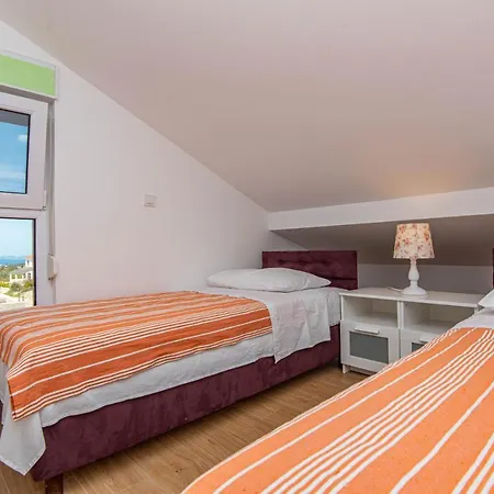 Pajo 2 Apartment *