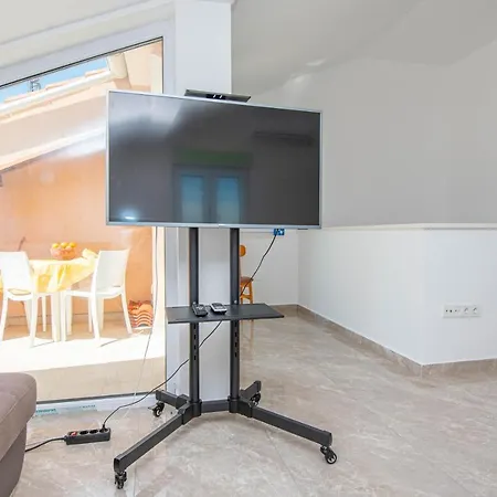 アパート Pajo 2 プリモシュテン