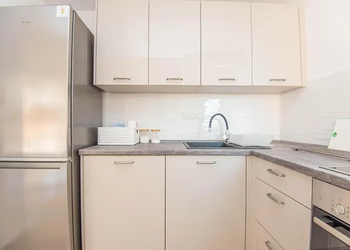 Pajo 2 Apartment Primosten